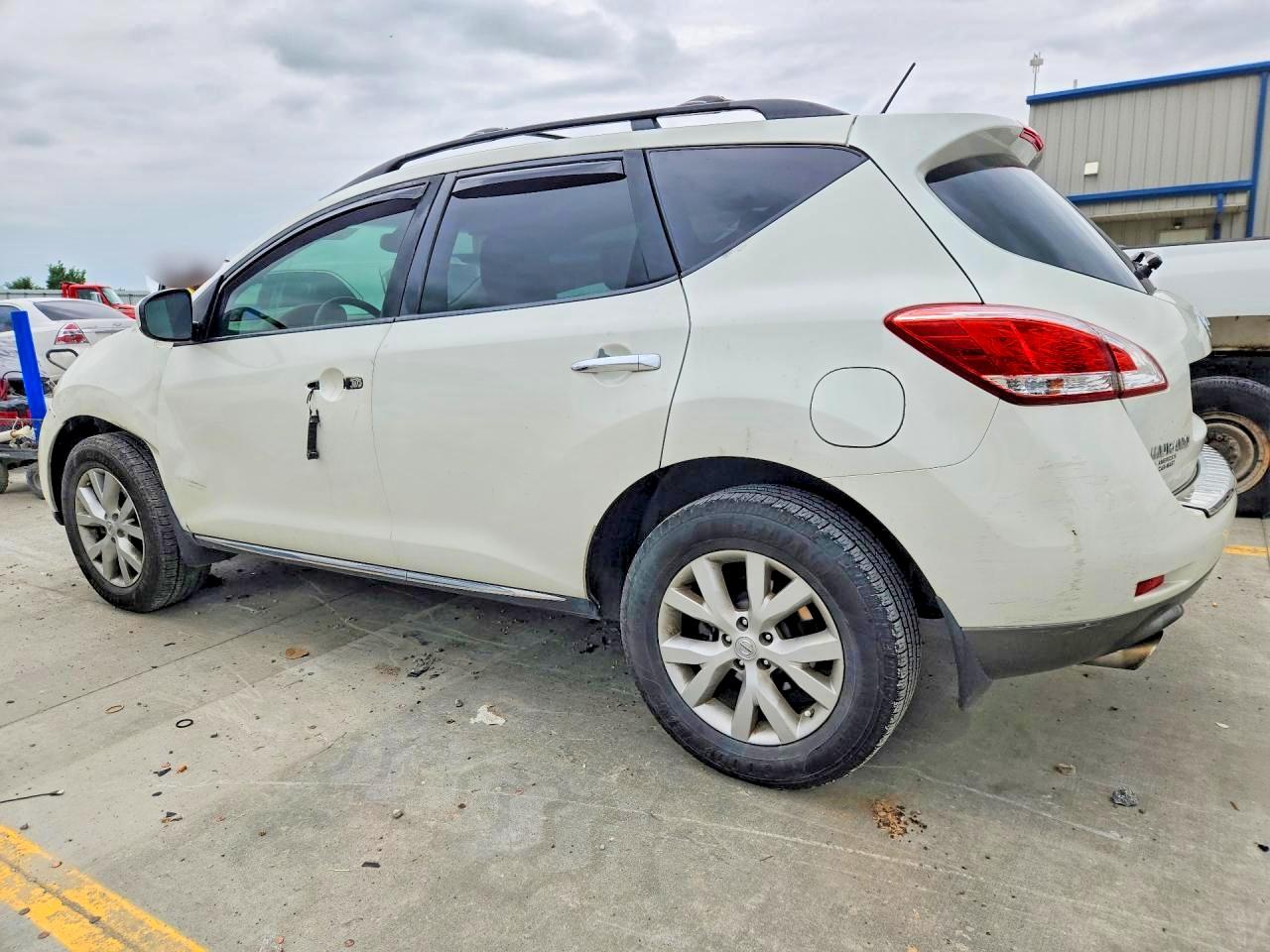 Nissan Murano S