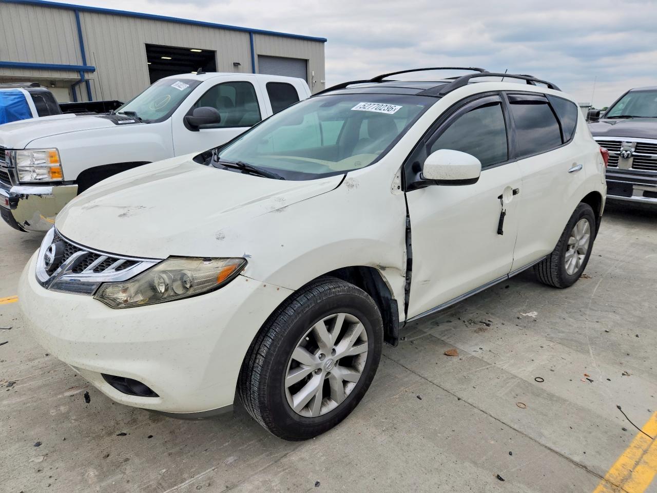 Salvage Nissan Murano Image