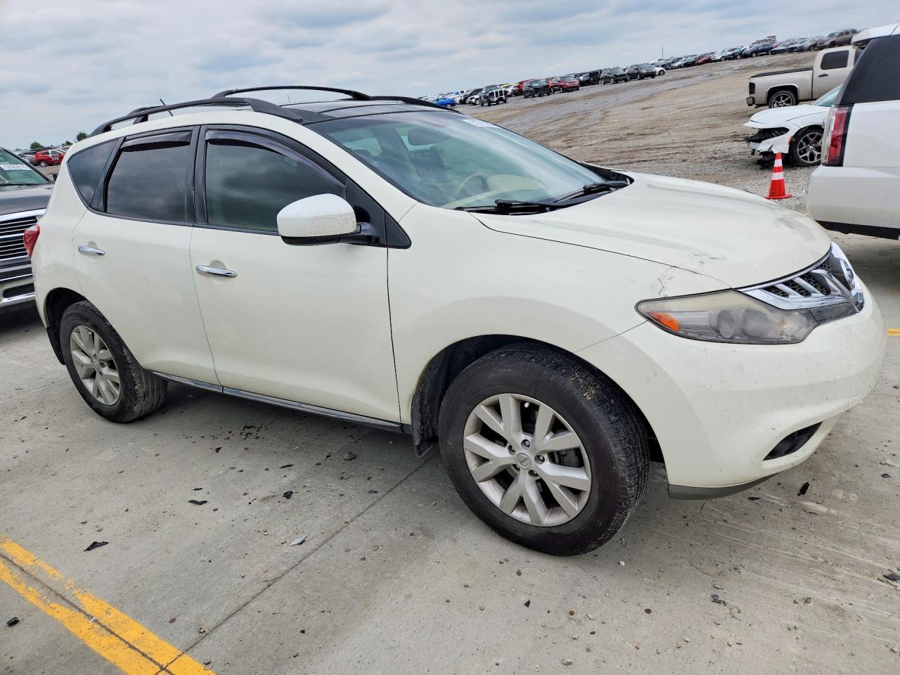 Nissan Murano S
