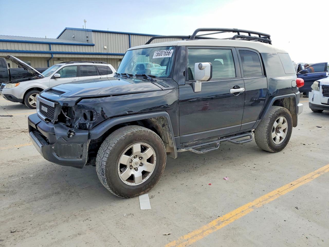 Salvage Toyota FJ Cruiser Image