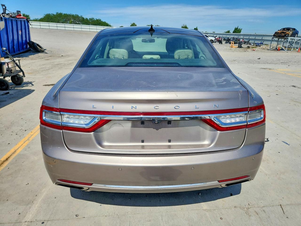 Lincoln Continental Select
