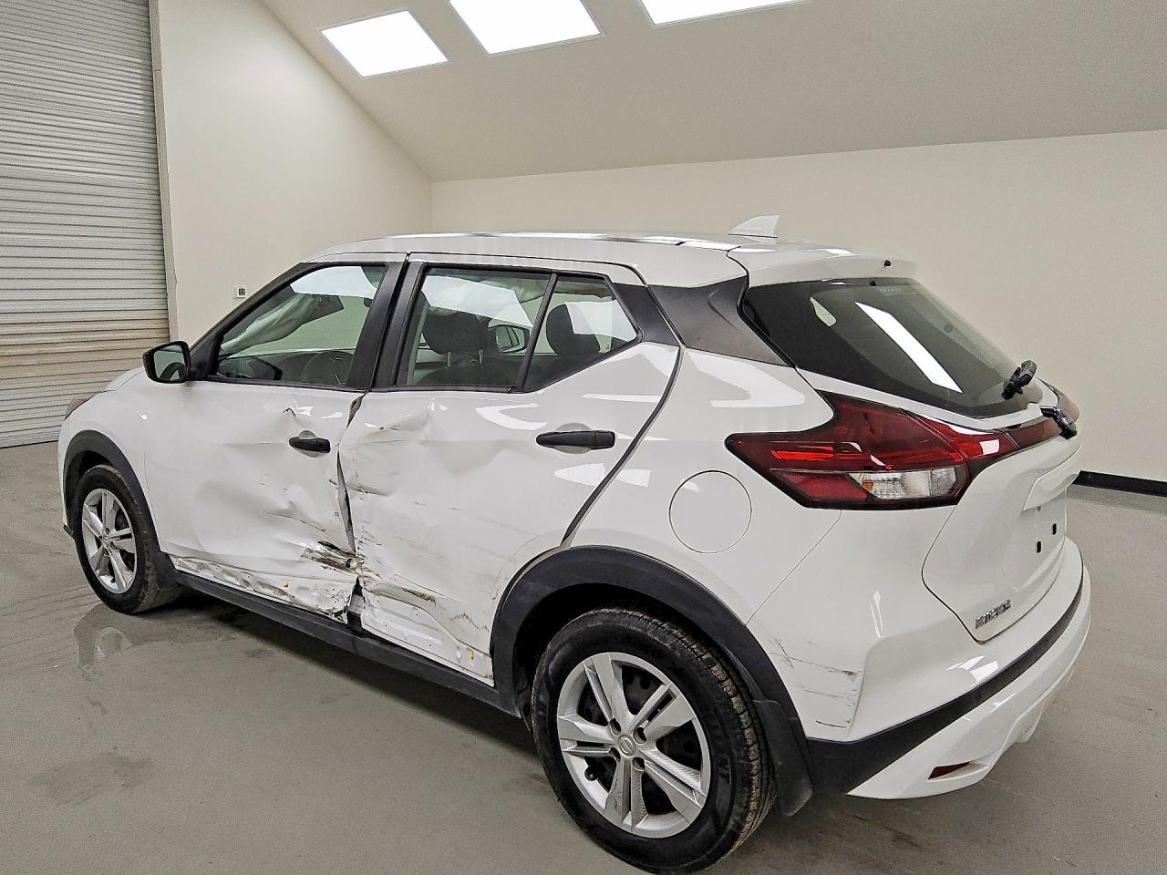Nissan Kicks S