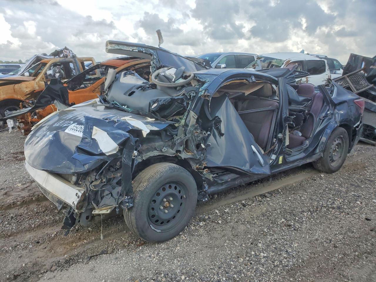 Salvage Nissan Altima Image
