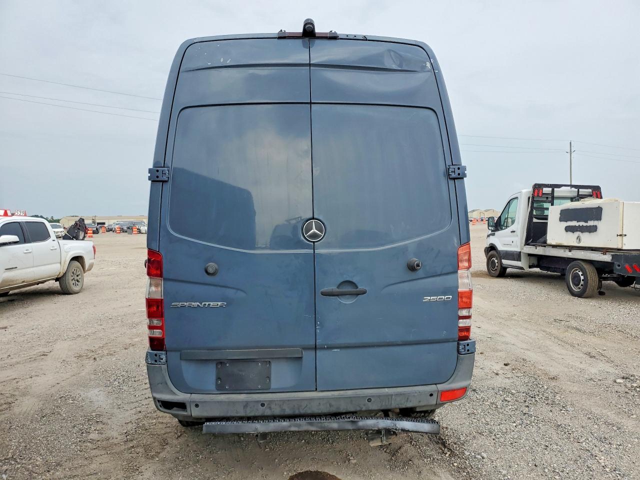 Mercedes-Benz Sprinter 2500