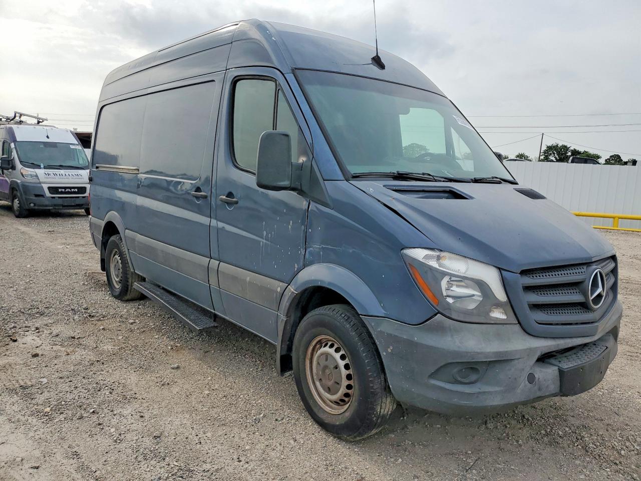 Mercedes-Benz Sprinter 2500