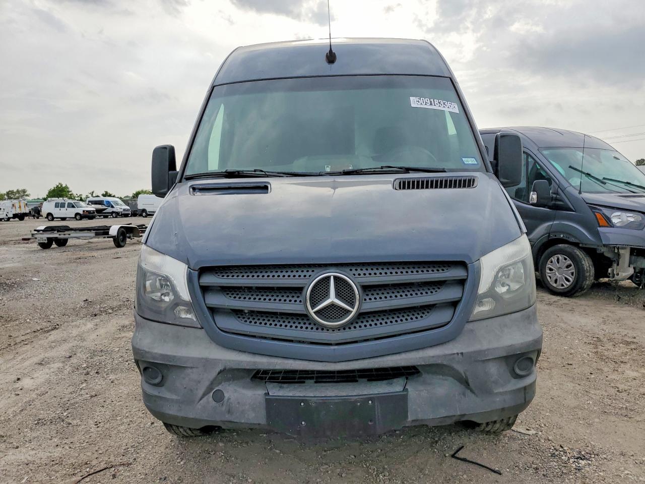 Mercedes-Benz Sprinter 2500