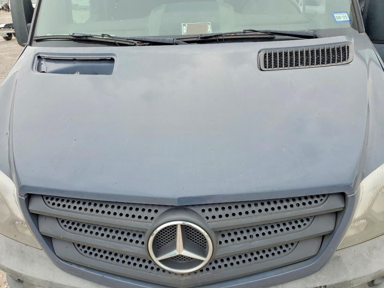 Mercedes-Benz Sprinter 2500