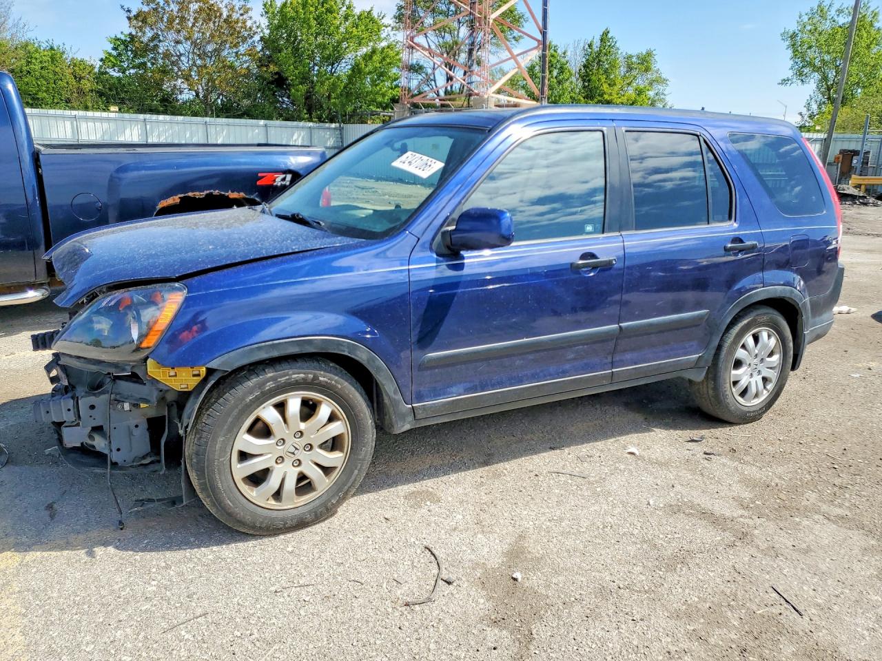Salvage Honda Crv Image