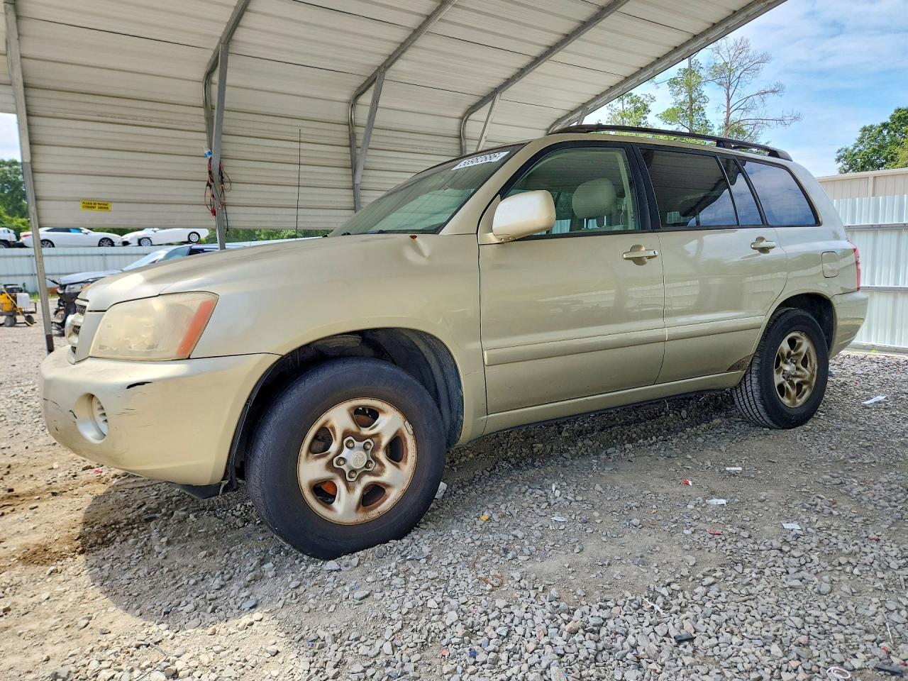 Salvage Toyota Highlander Image