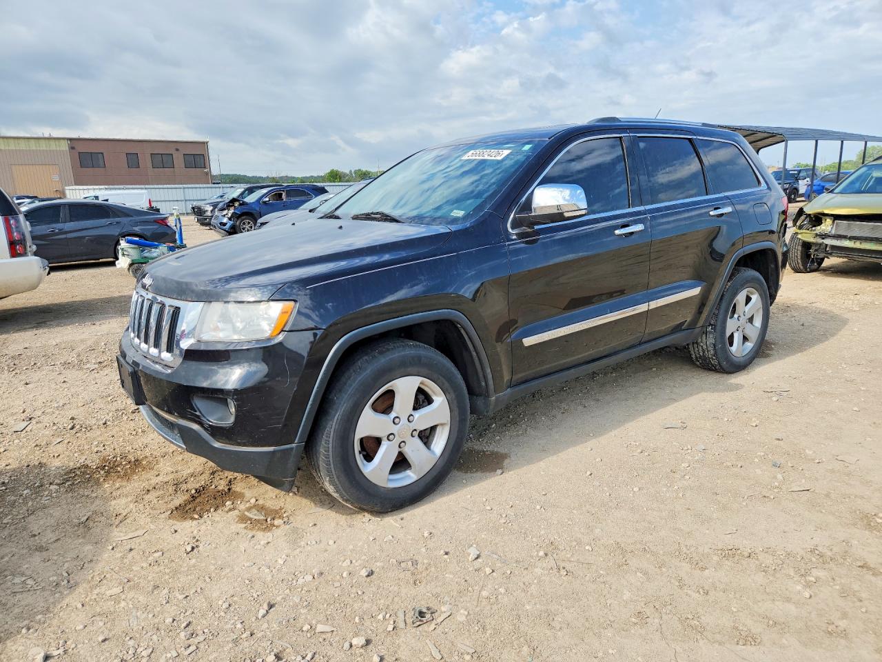 Salvage Jeep Cherokee Image