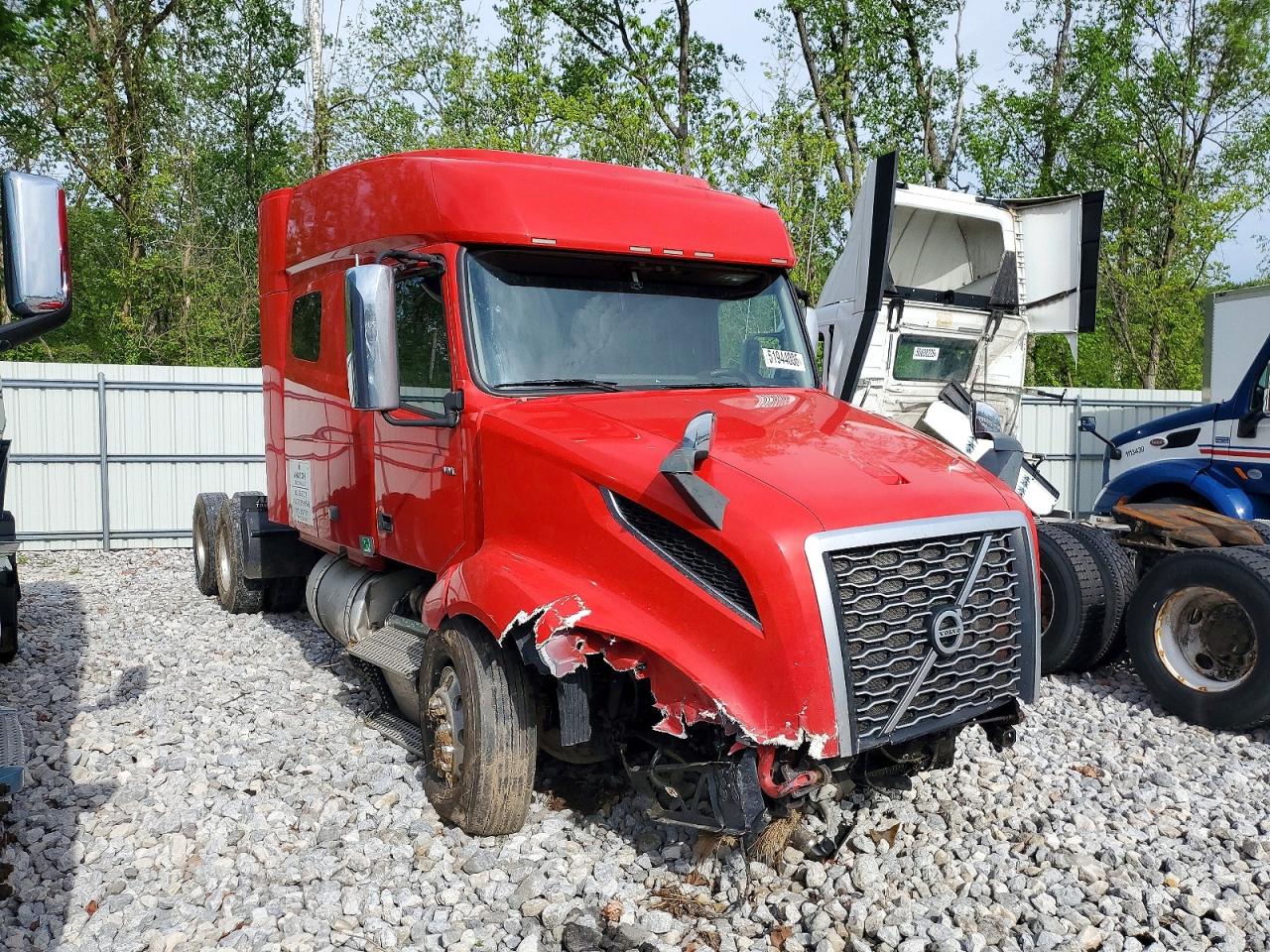 Salvage Volvo Vn Image