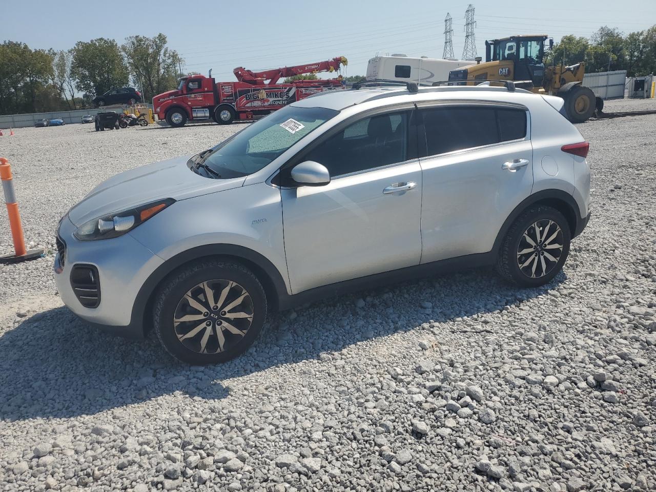 Salvage Kia Sportage Image