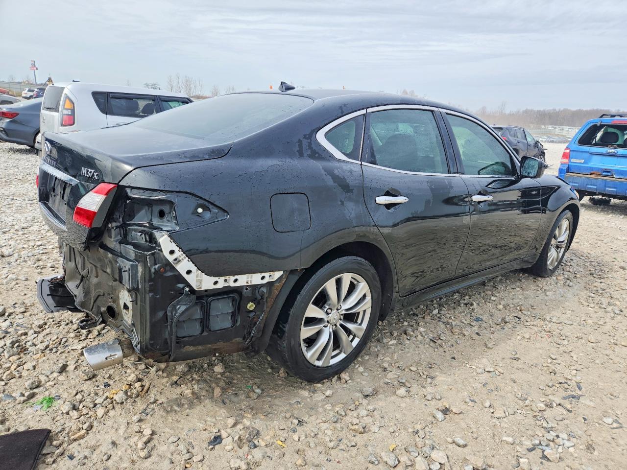 INFINITI M37 X