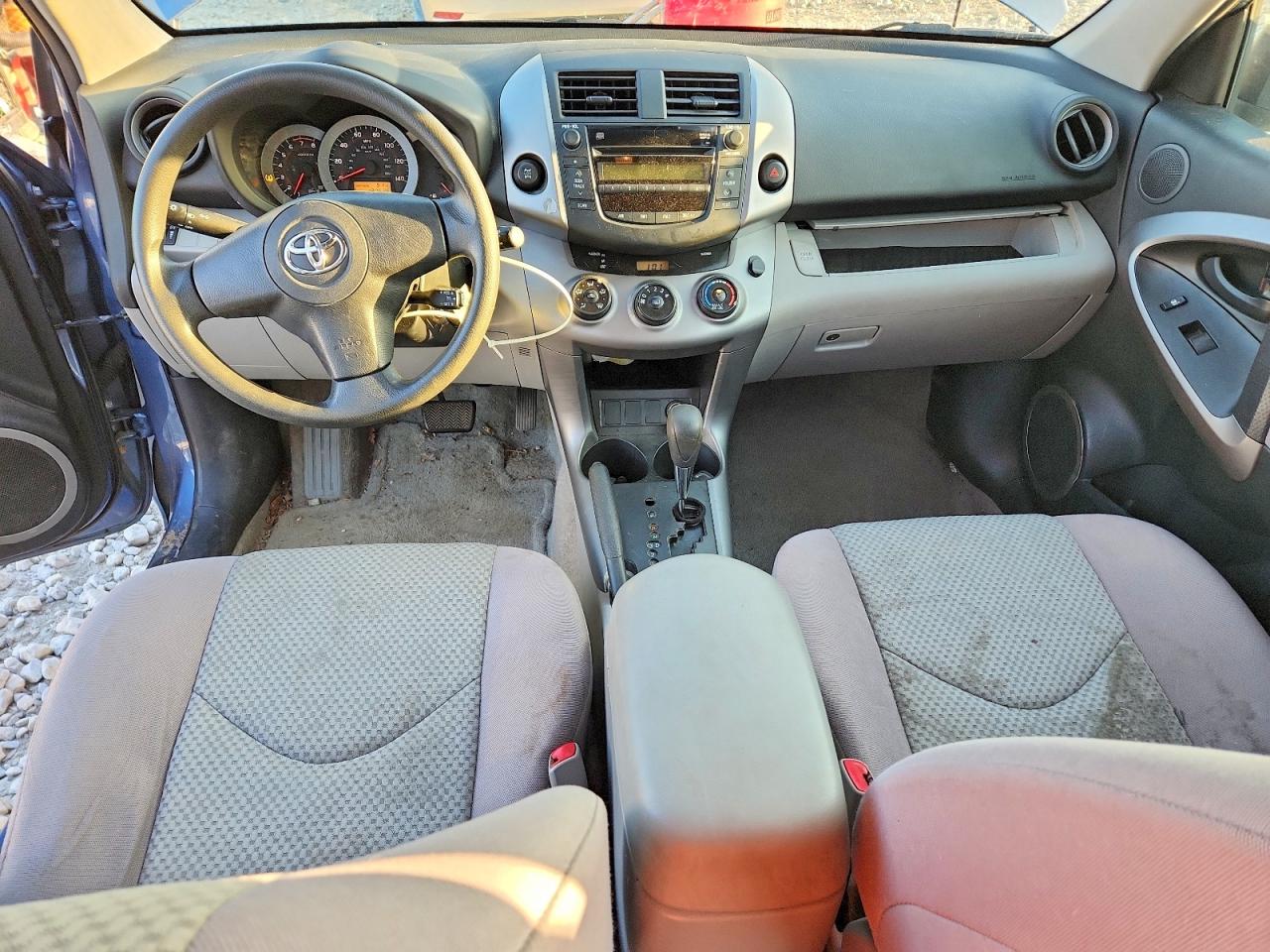 Toyota RAV4 Base