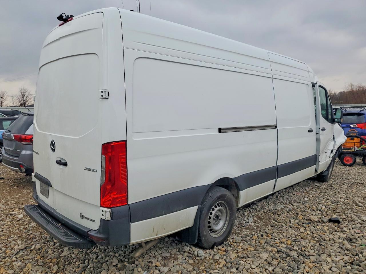 Mercedes-Benz Sprinter 2500