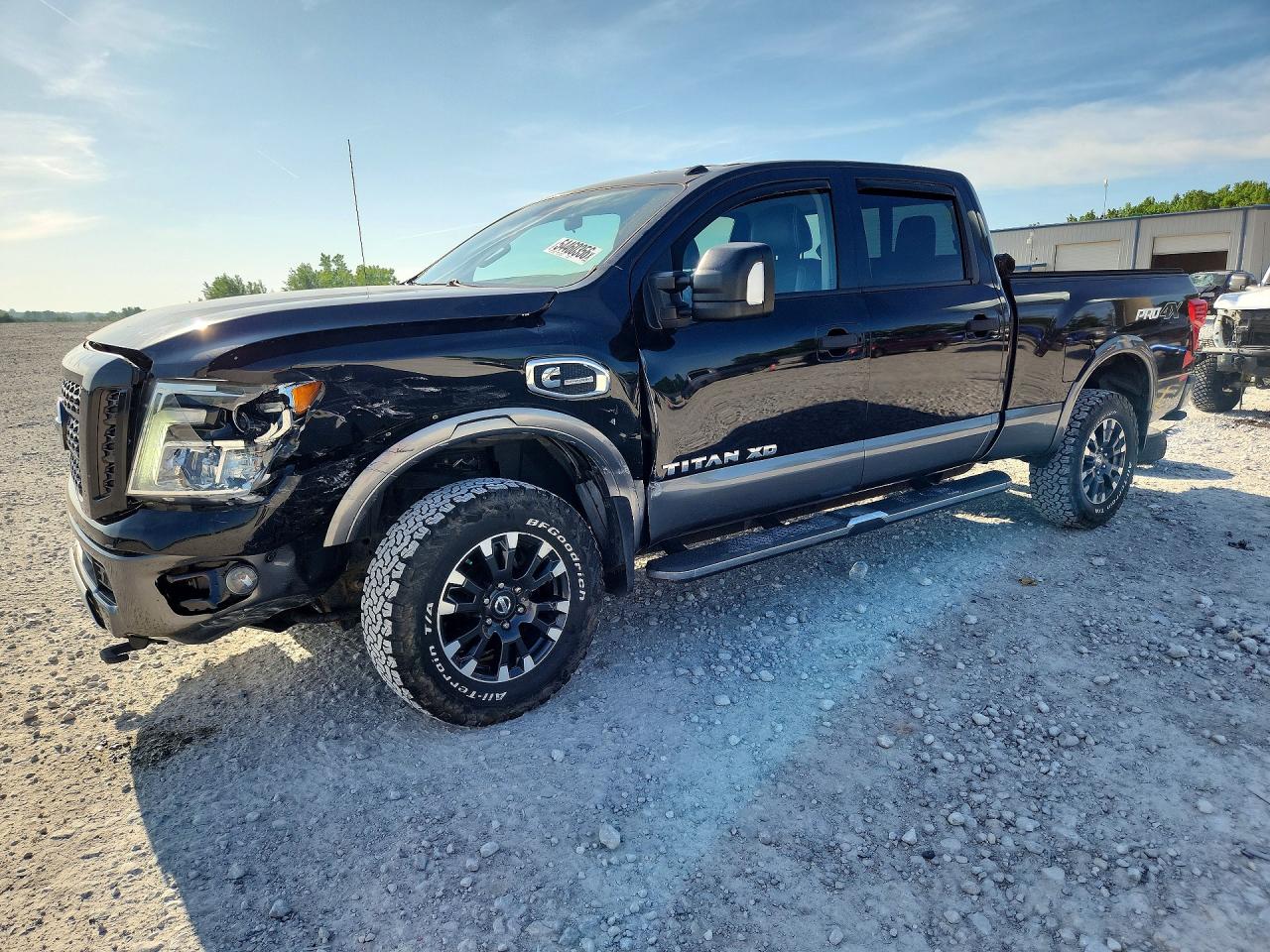 Salvage Nissan Titan Image