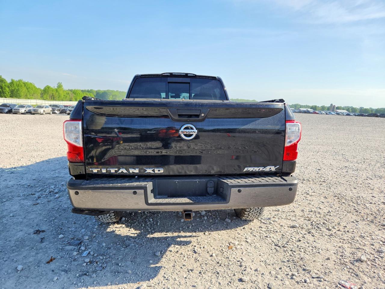 Nissan Titan Pro-4x