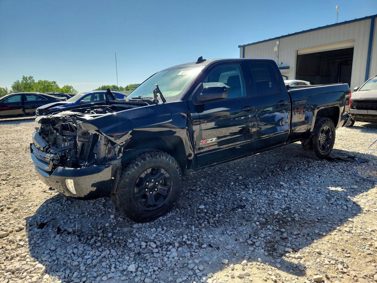 Salvage Chevrolet Silverado Image
