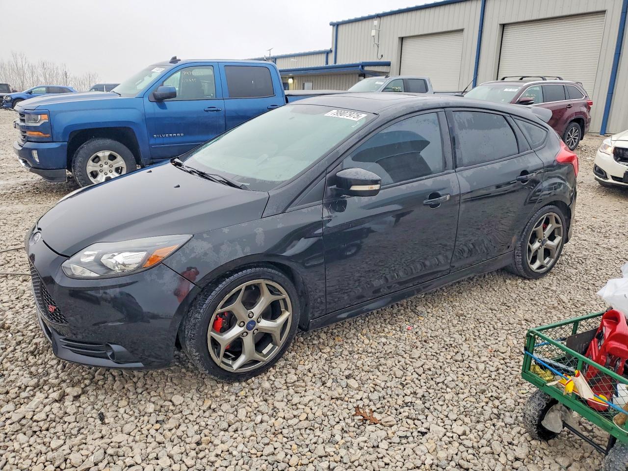 Salvage Ford Focus Image