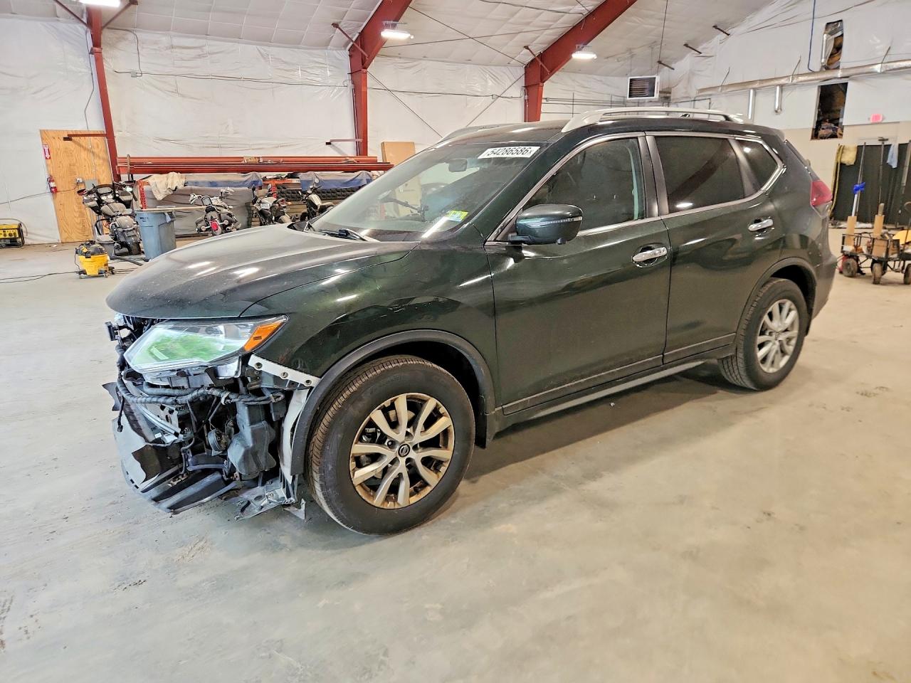 Salvage Nissan Rogue Image