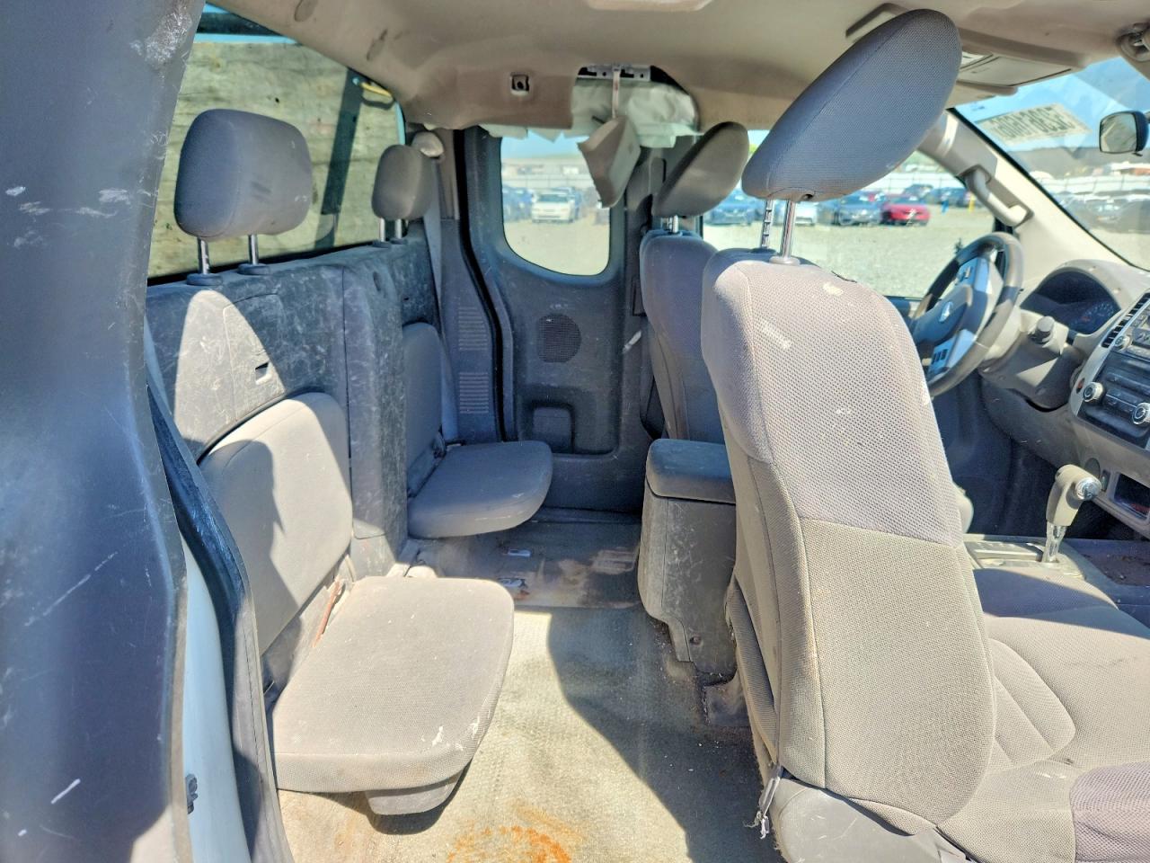 Nissan Frontier S