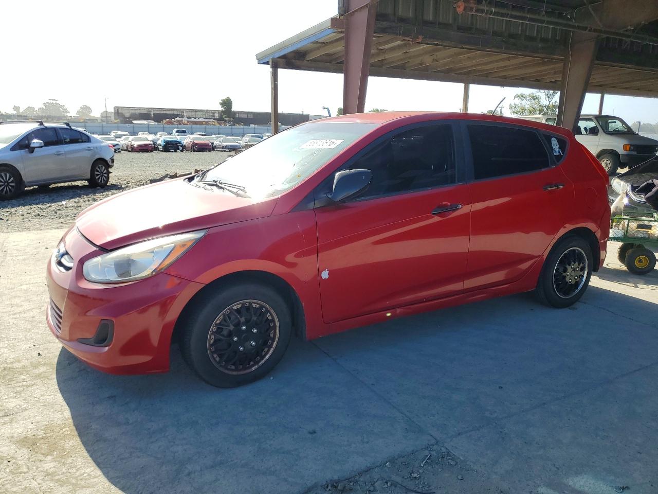 Salvage Hyundai ACCENT Image