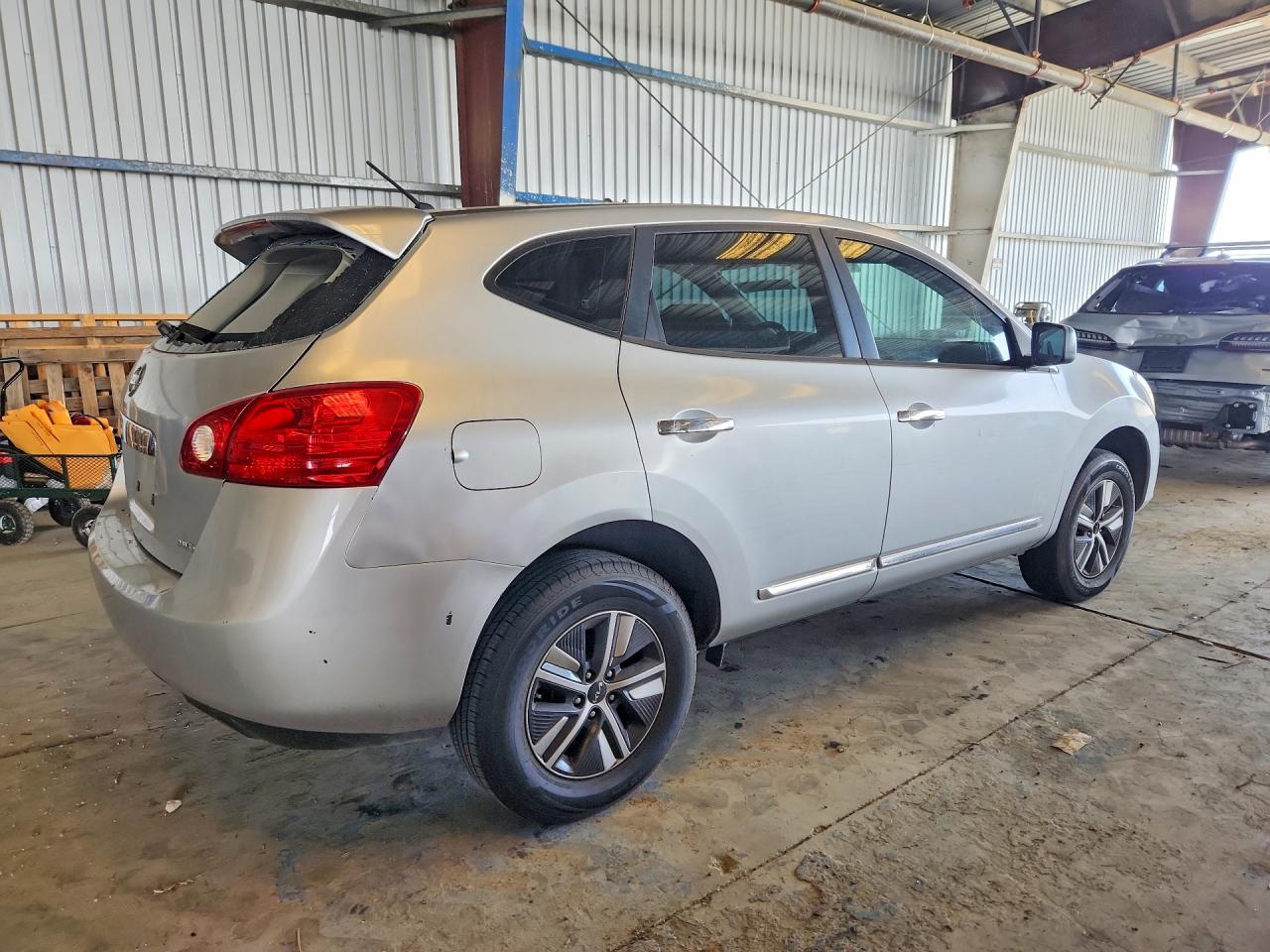 Nissan Rogue S