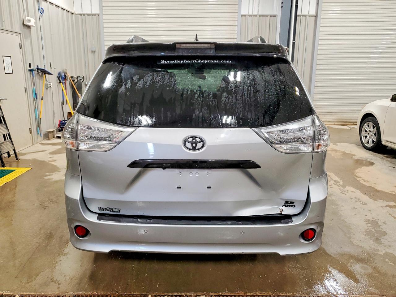 Toyota Sienna Se 7-passenger