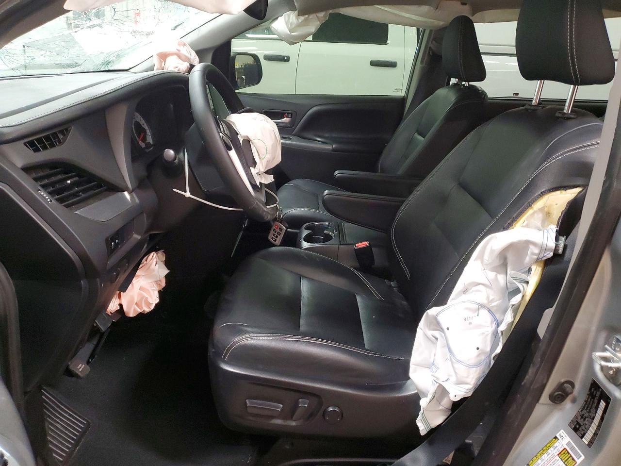 Toyota Sienna Se 7-passenger