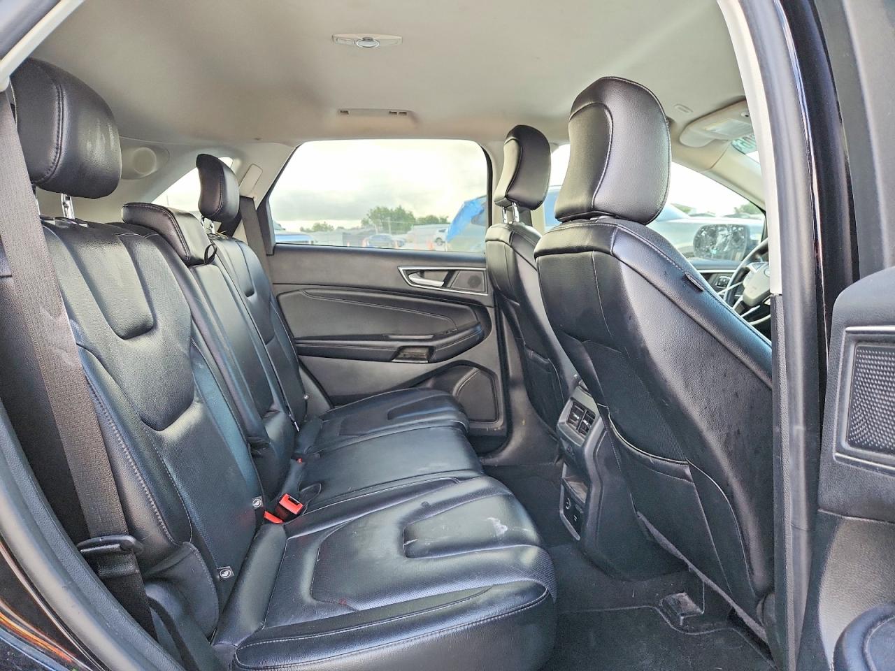 Ford Edge Titanium