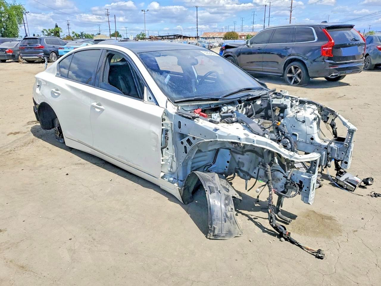 INFINITI Q50 Red Sport 400