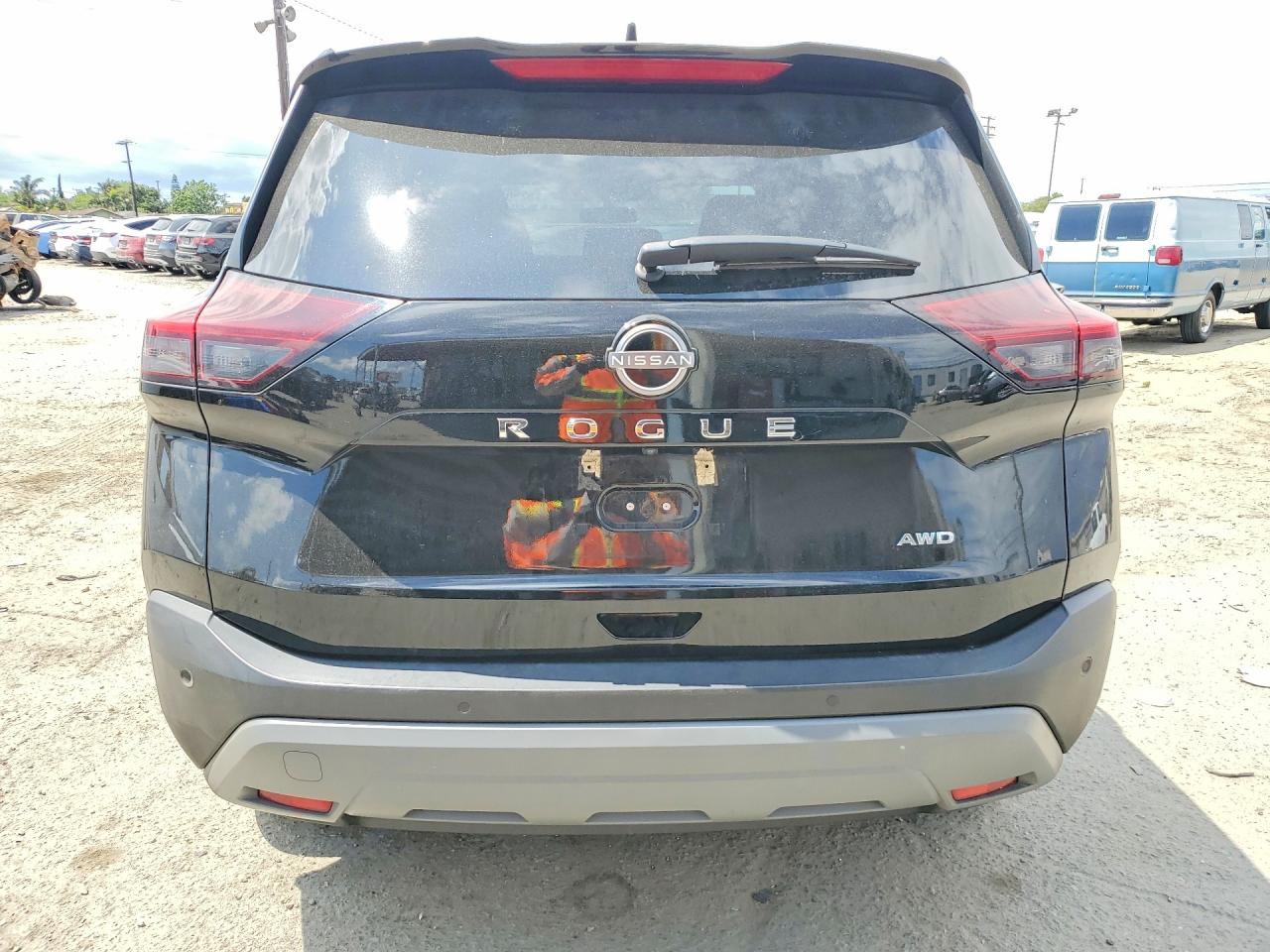 Nissan Rogue S
