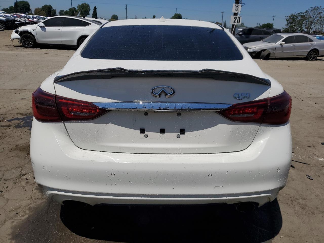 INFINITI Q50 Luxe