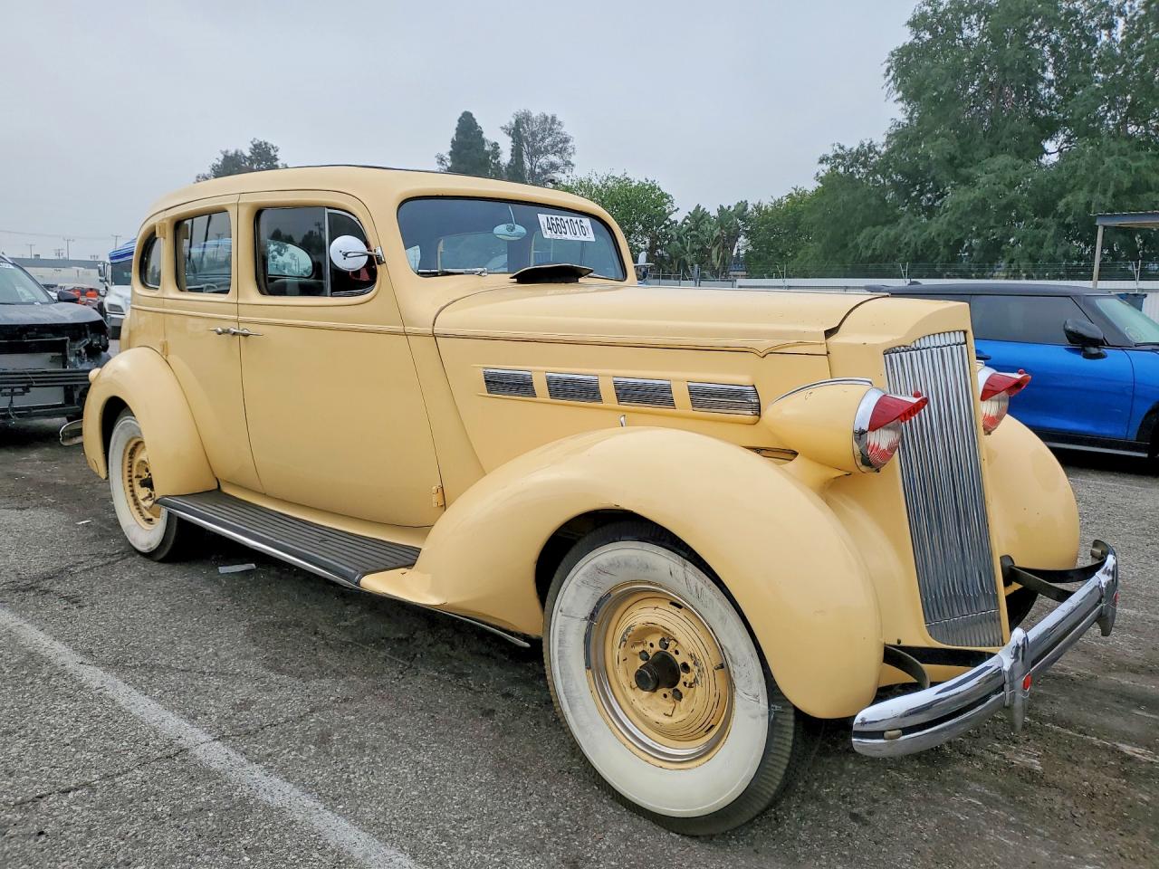 Packard Deluxe Eig