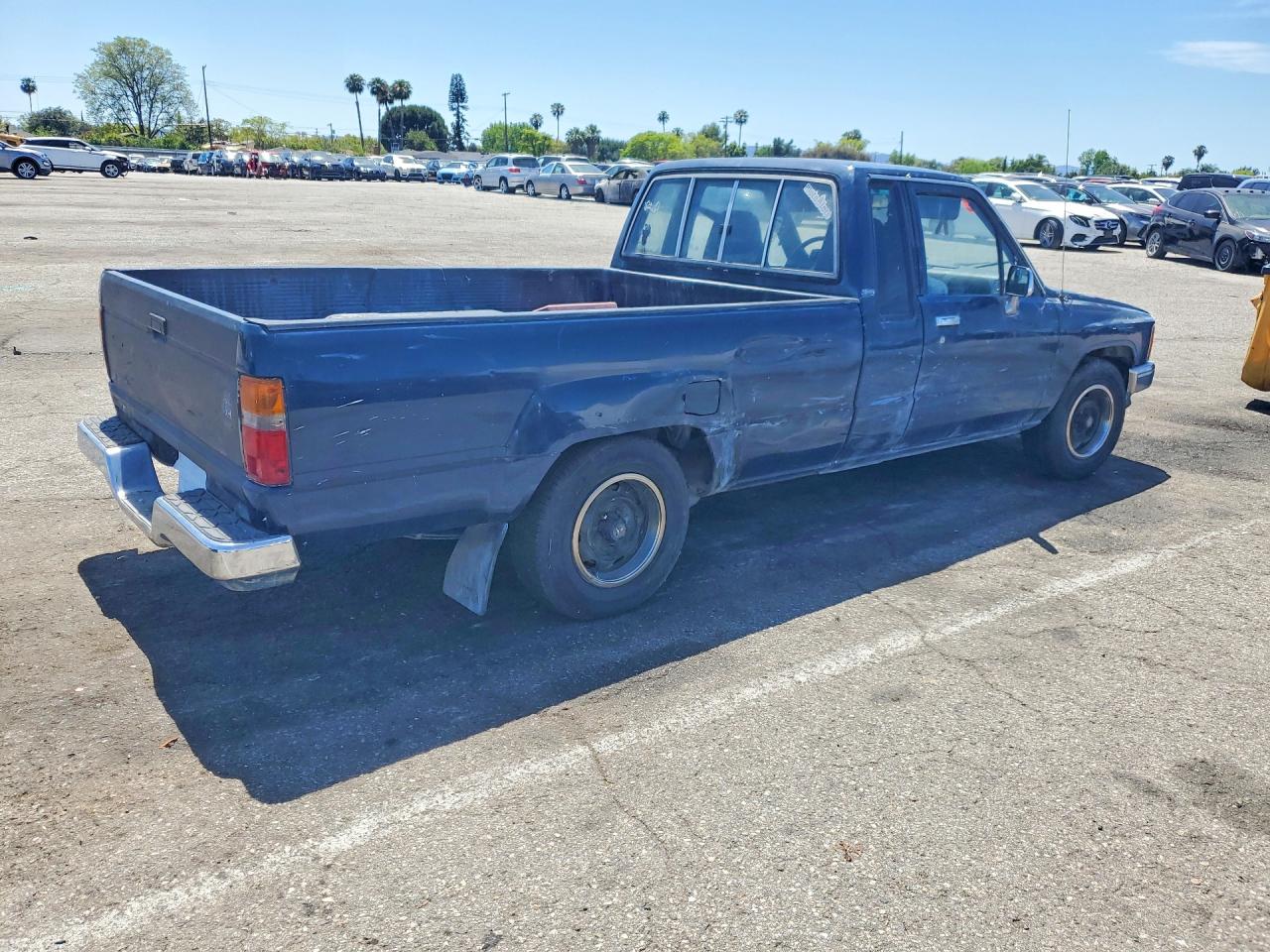 Toyota Pickup Xtracab Rn70 Dlx