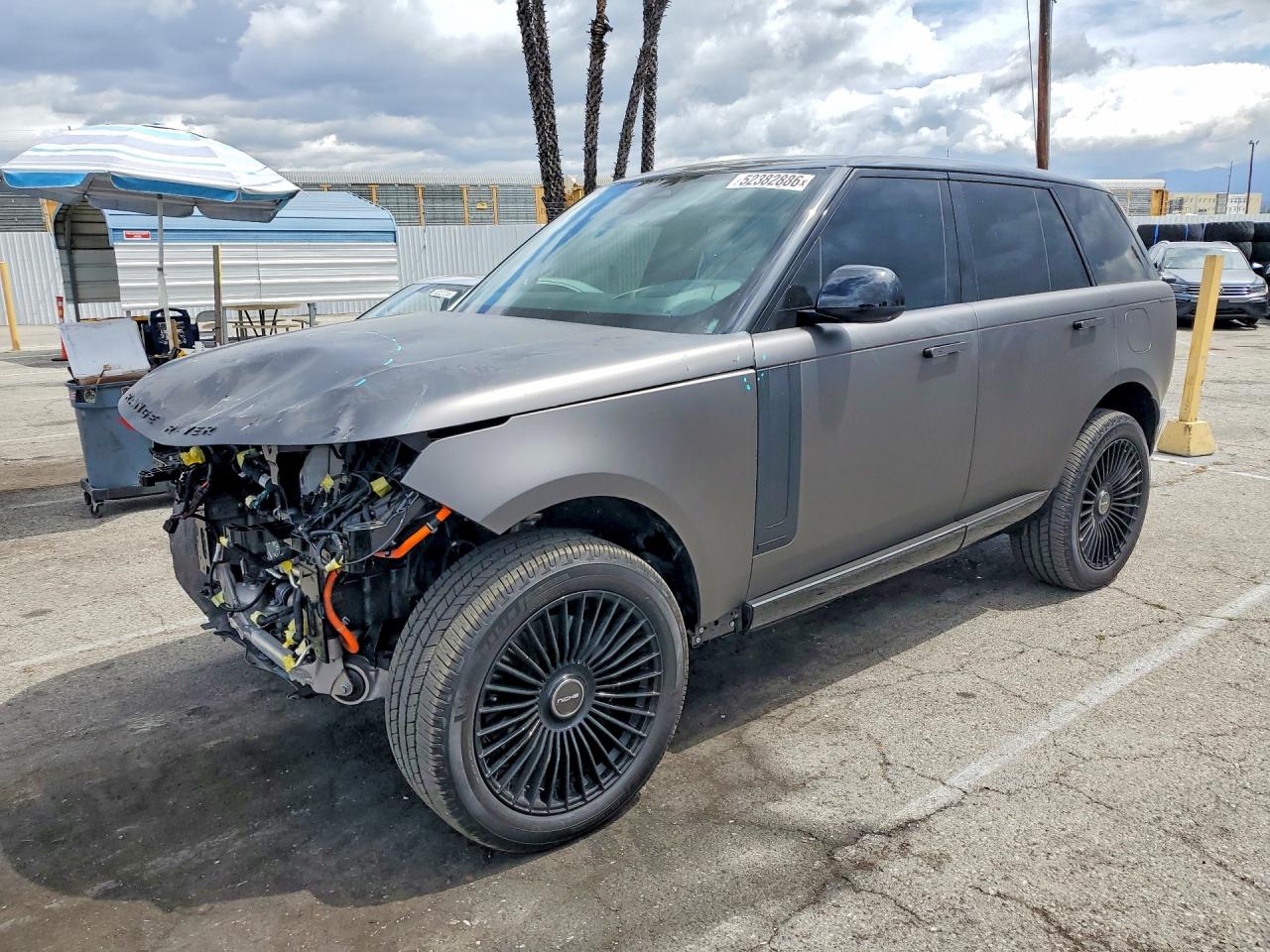 Salvage Land Rover Range Rover Image