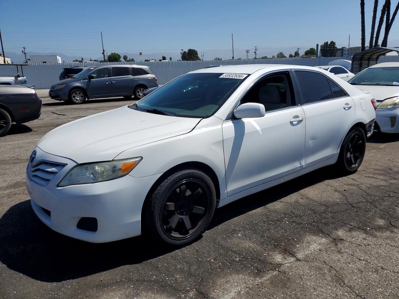 Salvage Toyota Camry Image