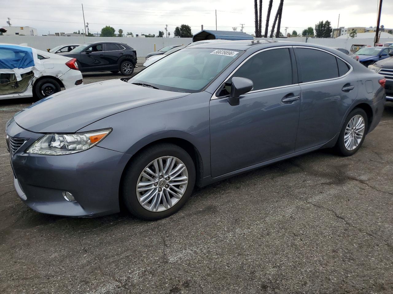 Salvage Lexus Es Image
