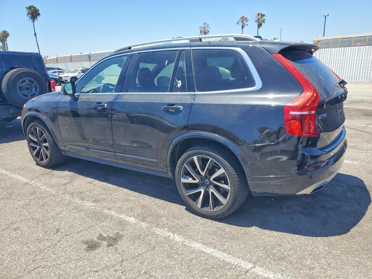 Volvo XC90 T6 Momentum