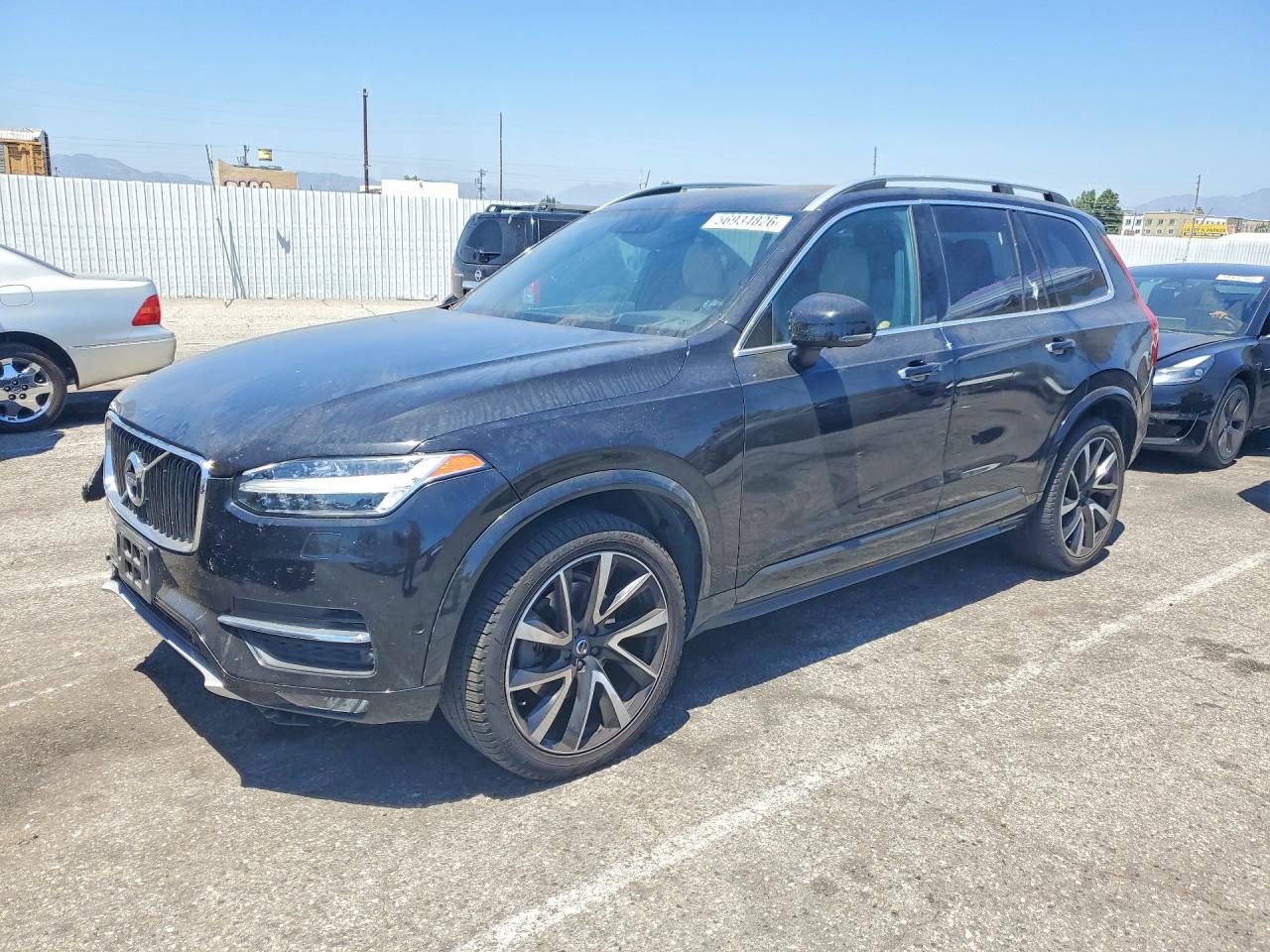 Salvage Volvo XC90 Image