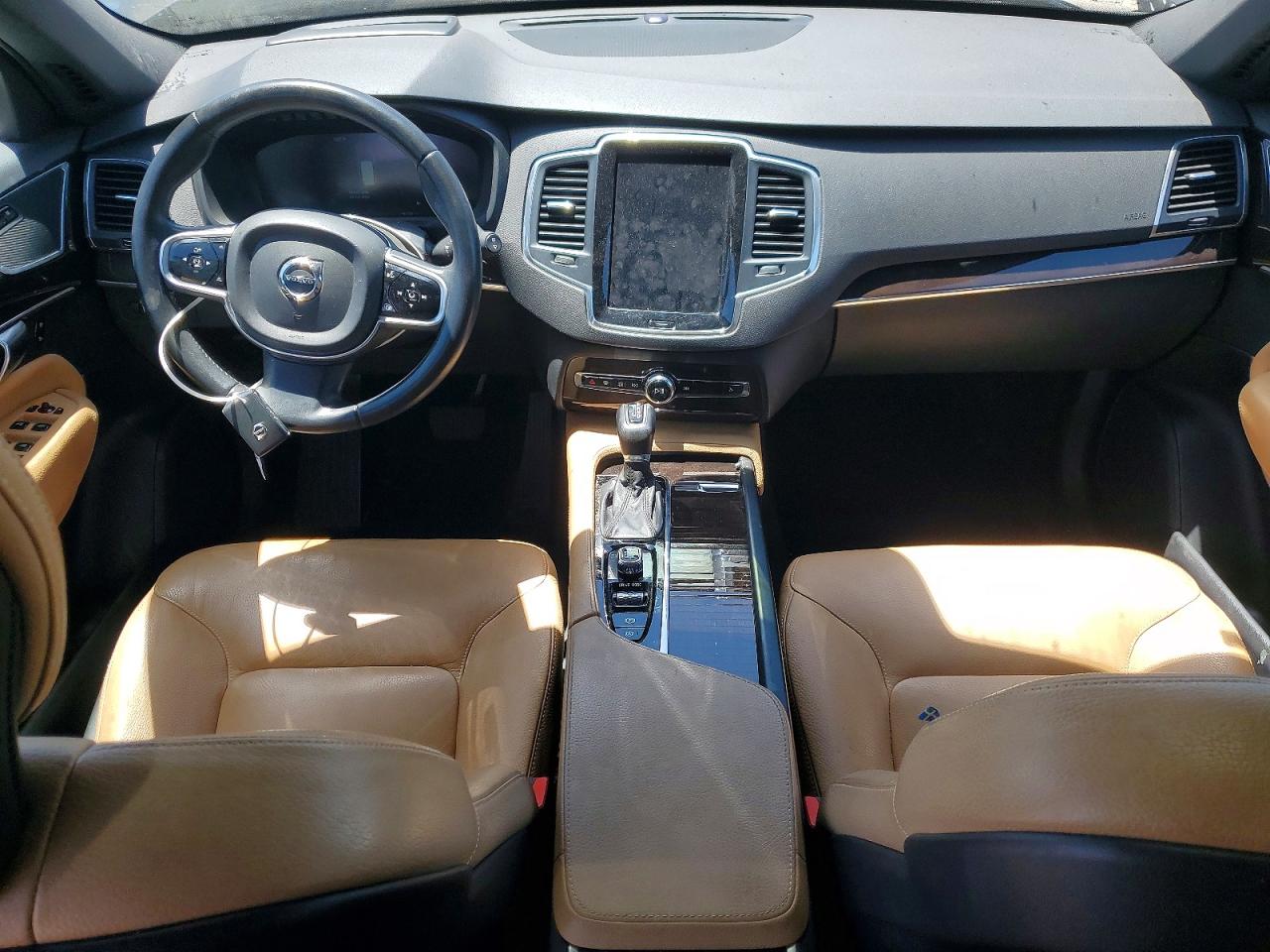Volvo XC90 T6 Momentum