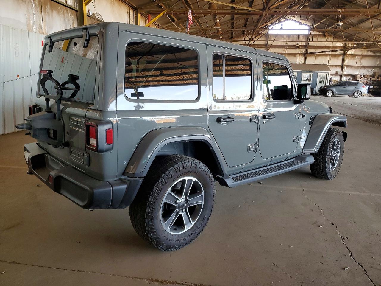 Jeep Wrangler Sahara