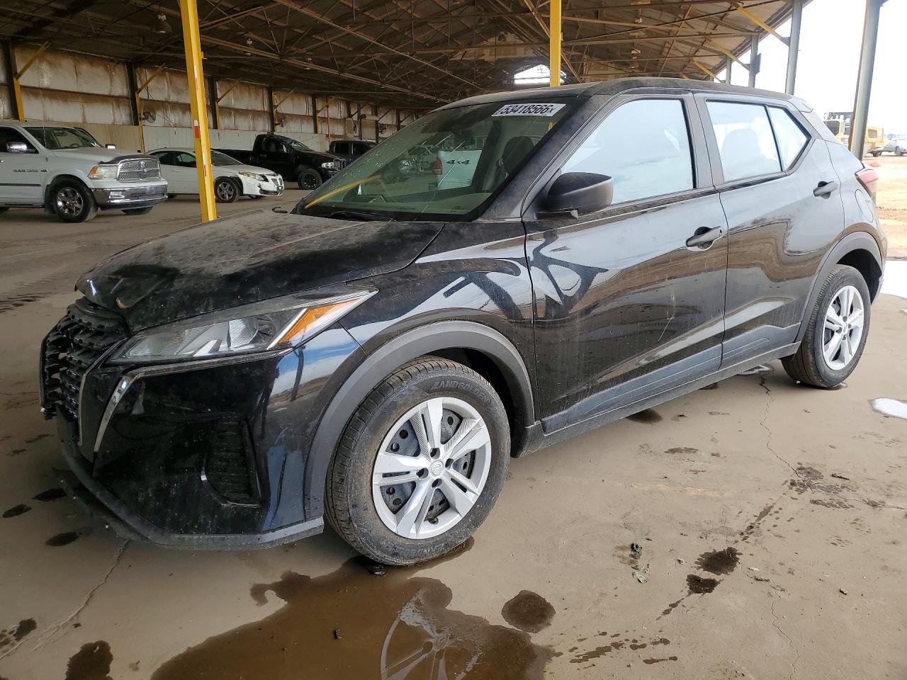 Salvage Nissan Kicks Image