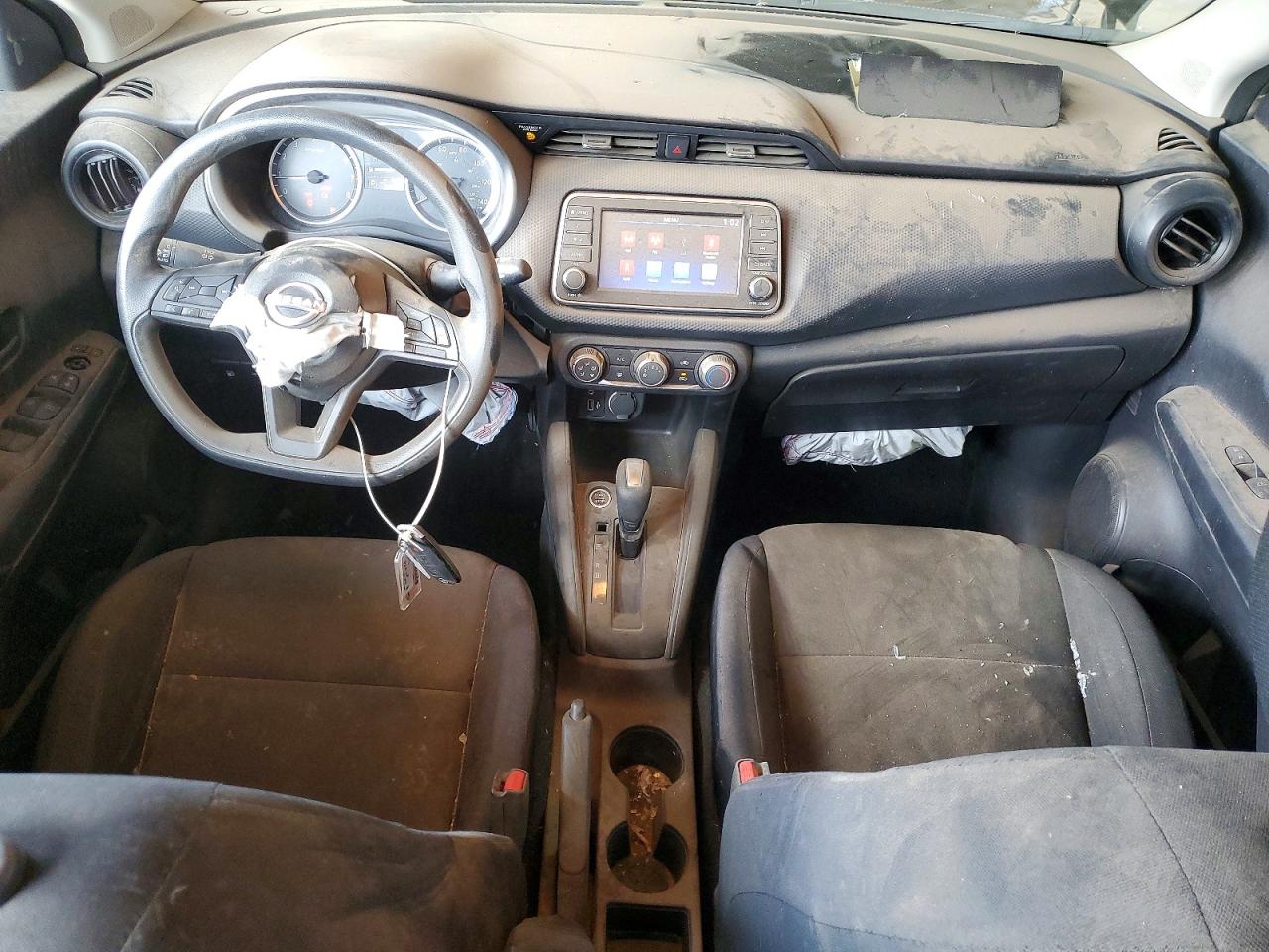 Nissan Kicks S