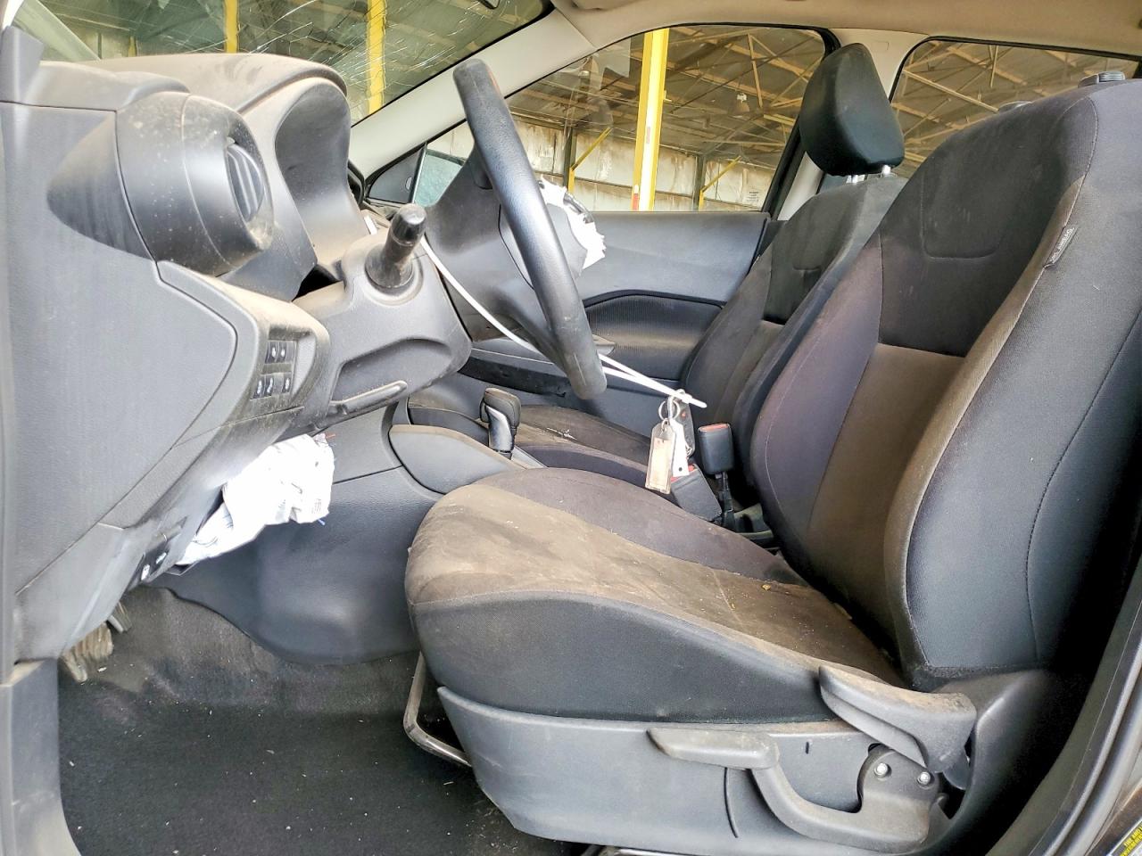 Nissan Kicks S