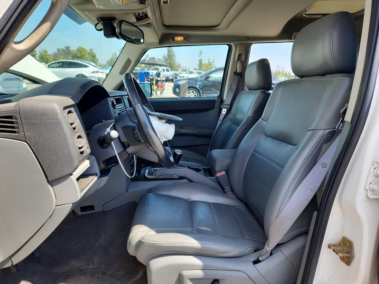 Jeep Commander