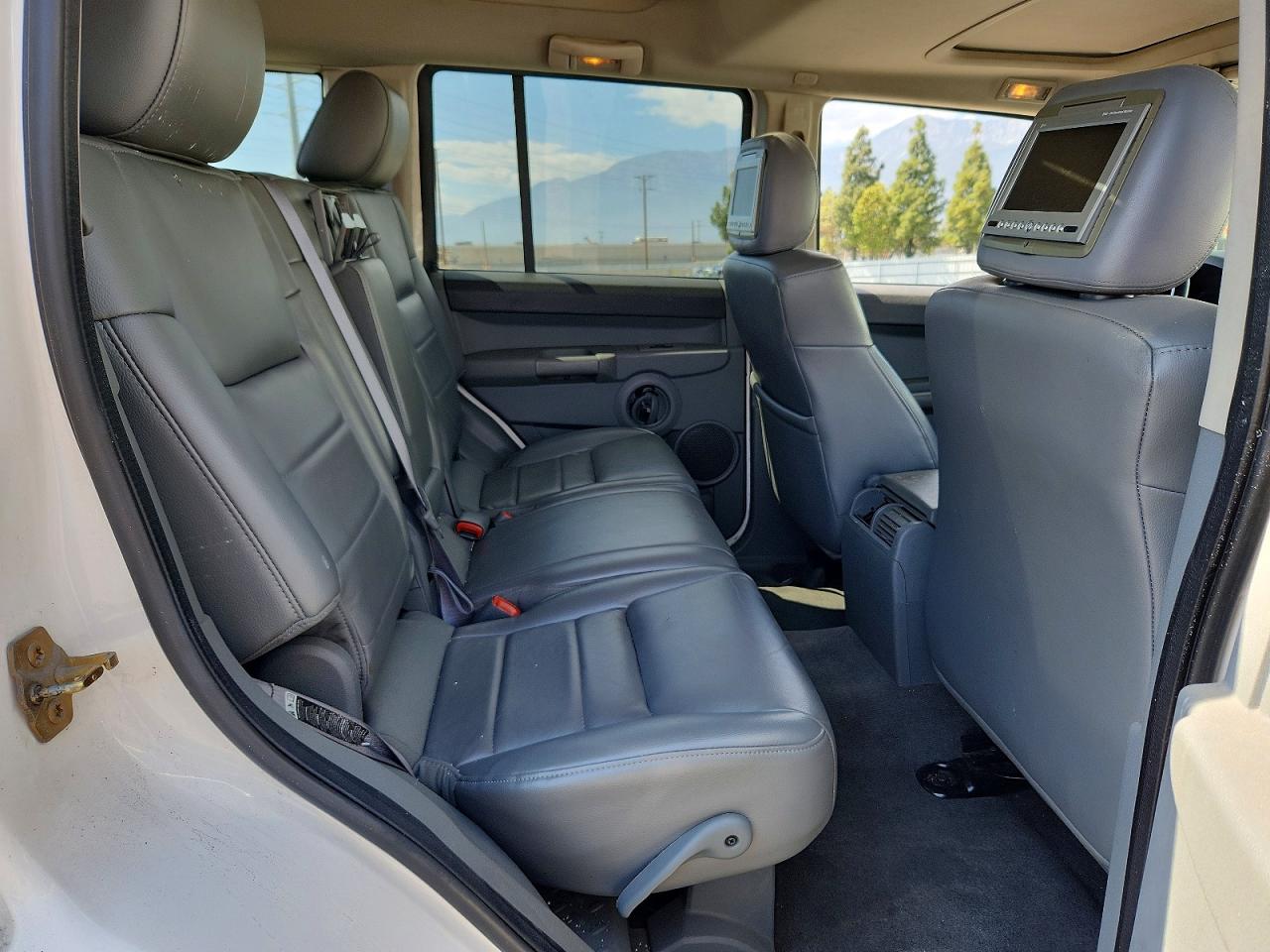 Jeep Commander