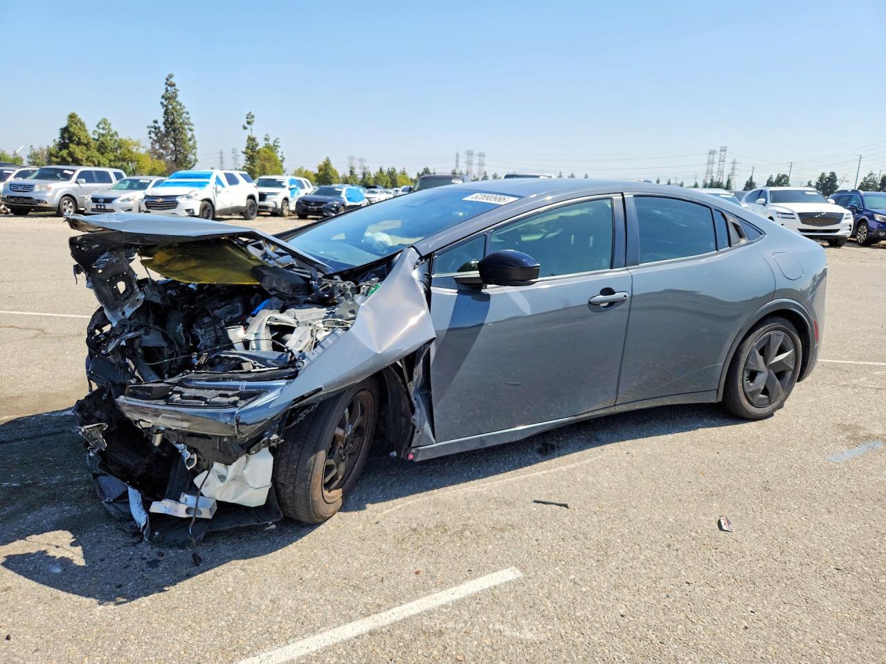 Salvage Toyota Prius Image