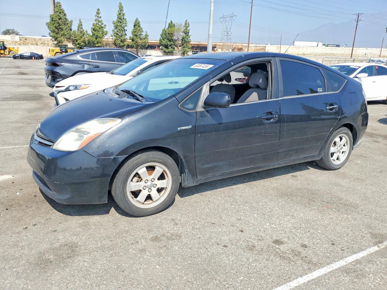 Salvage Toyota Prius Image