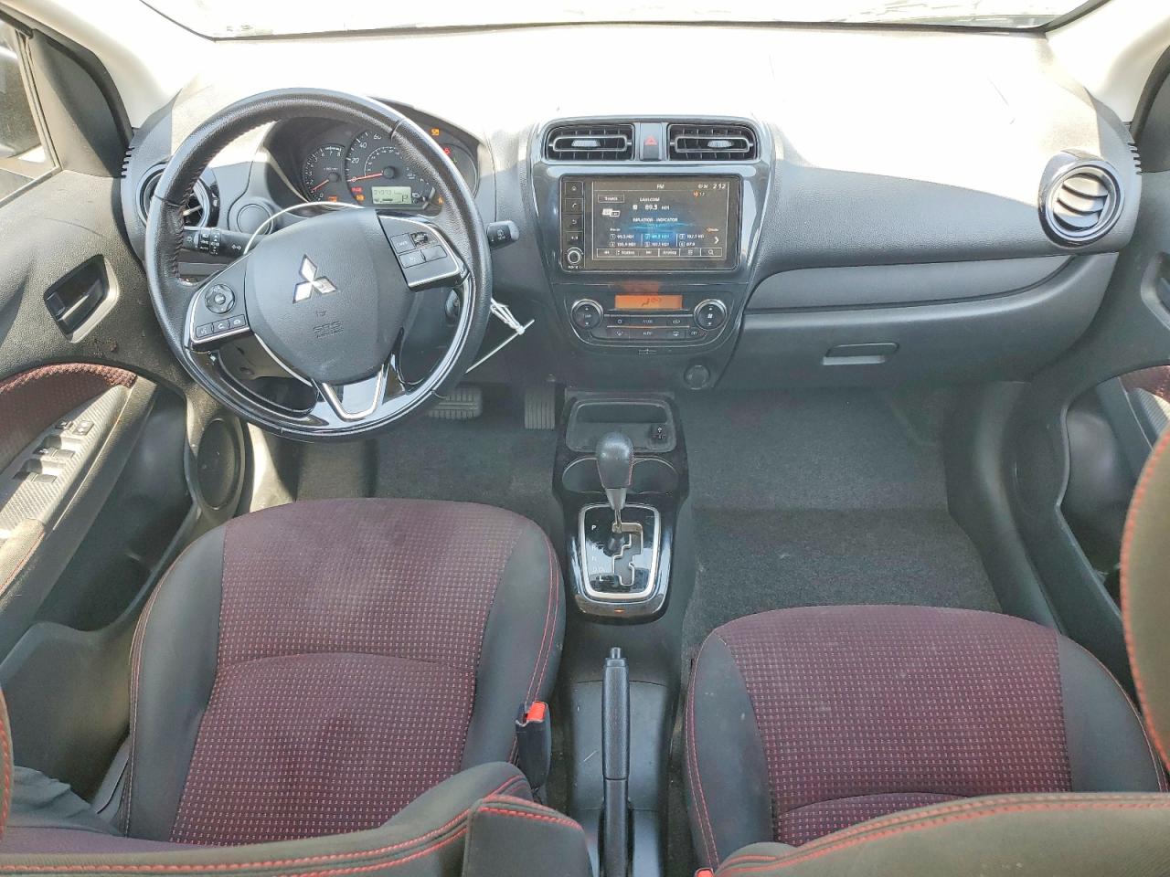 Mitsubishi Mirage Se
